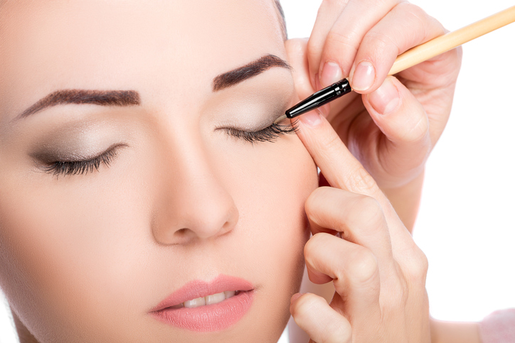 You Can Grow Longer Eyelashes…Really